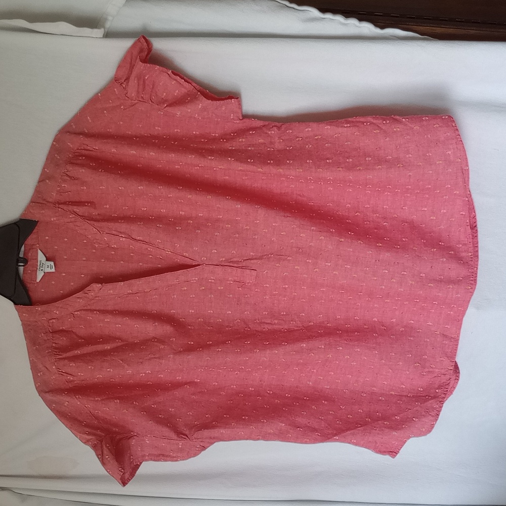 Crown & Ivy Peach blouse with lil fun raised up colored dots!